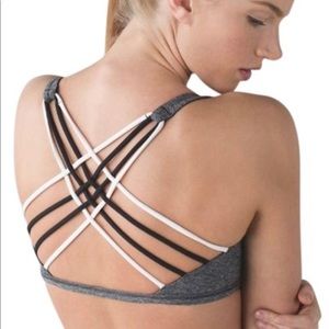 Lululemon Criss Cross Sports Bra // 32A/B black, gray and white size 6
